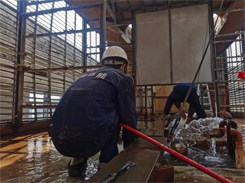 圆形冷却塔着火的原因以及预防方法,玻璃钢圆形冷却塔
